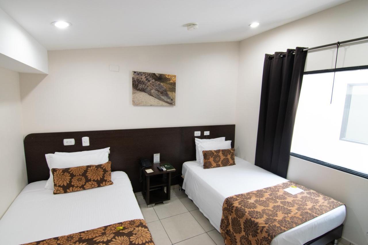 Hotel Poblado Boutique Express Medellin Exterior photo
